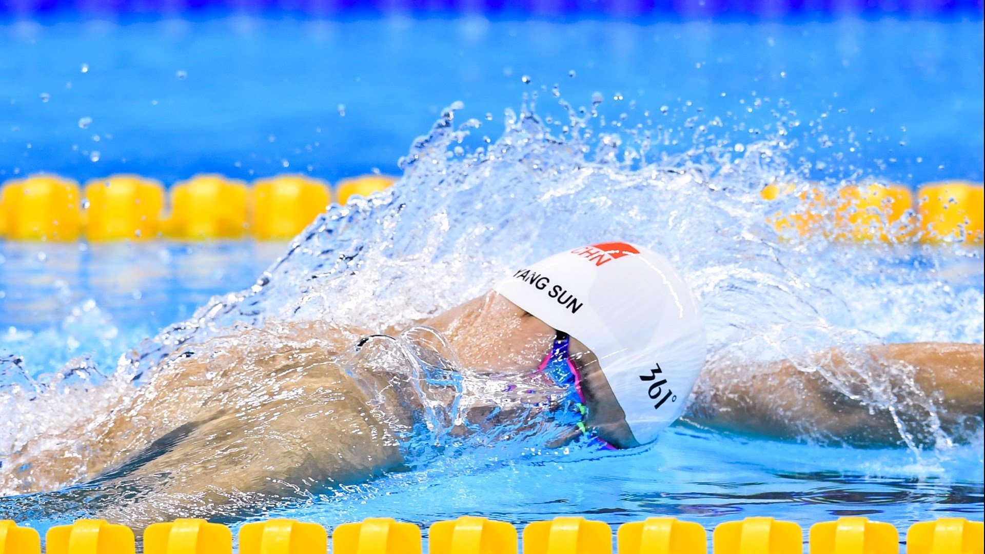 九游网页版官网-谷爱凌滑行姿态引媒体高度评价，谷爱凌滑雪图片