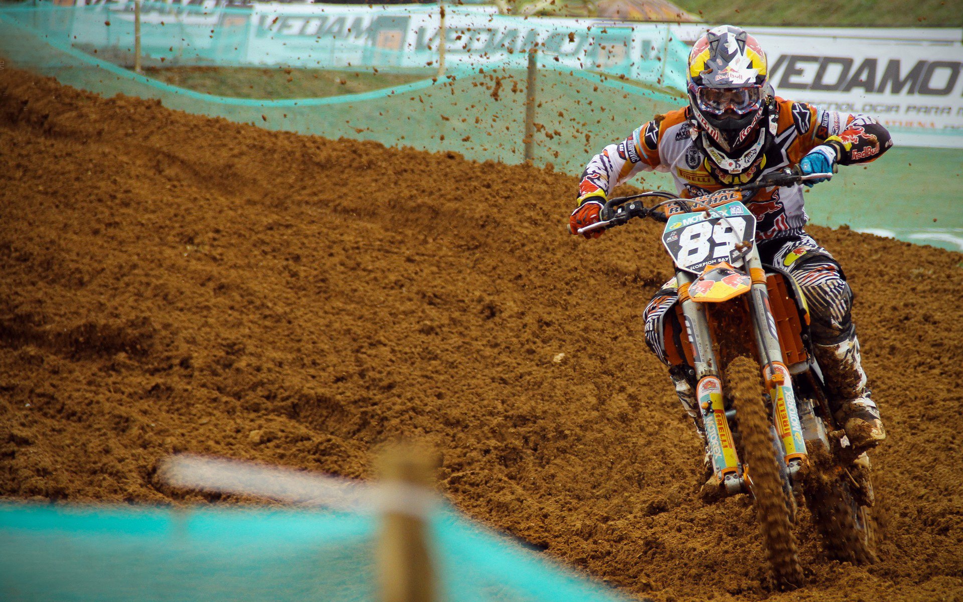 《绝地求生》全球邀请赛与《堡垒之夜》世界杯的精彩对比，2021年绝地求生全球邀请赛赛制