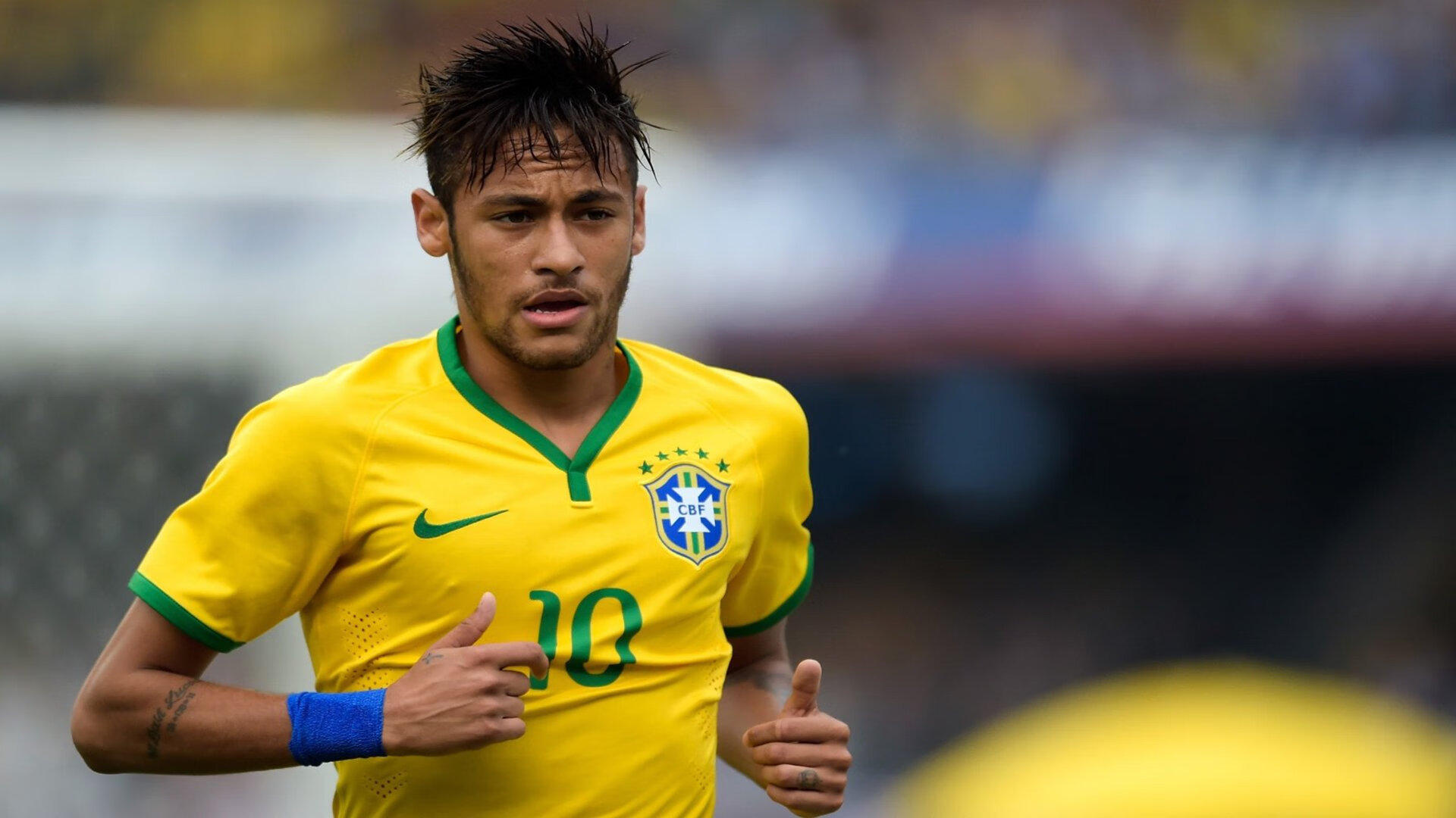 九游平台注册-赛场最肉搏战：你追我赶的精彩场面，你追我赶的比赛